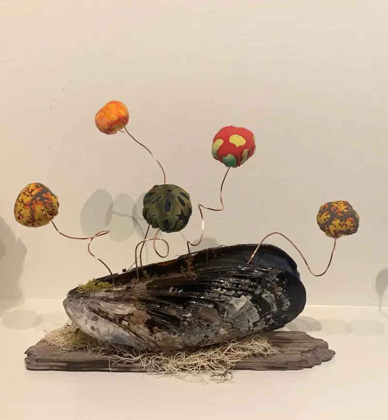 More bobbles (Untitled) (2019)