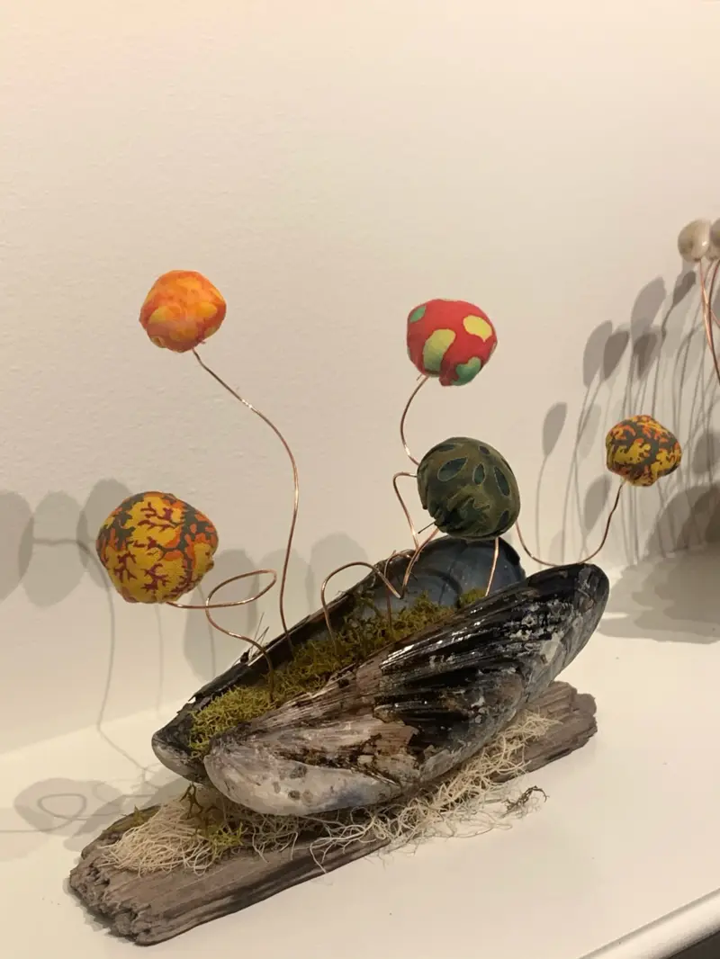 More bobbles (Untitled) (2019)
